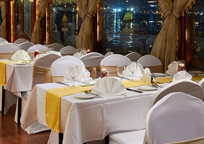 dhow cruise dinner in dubai marina